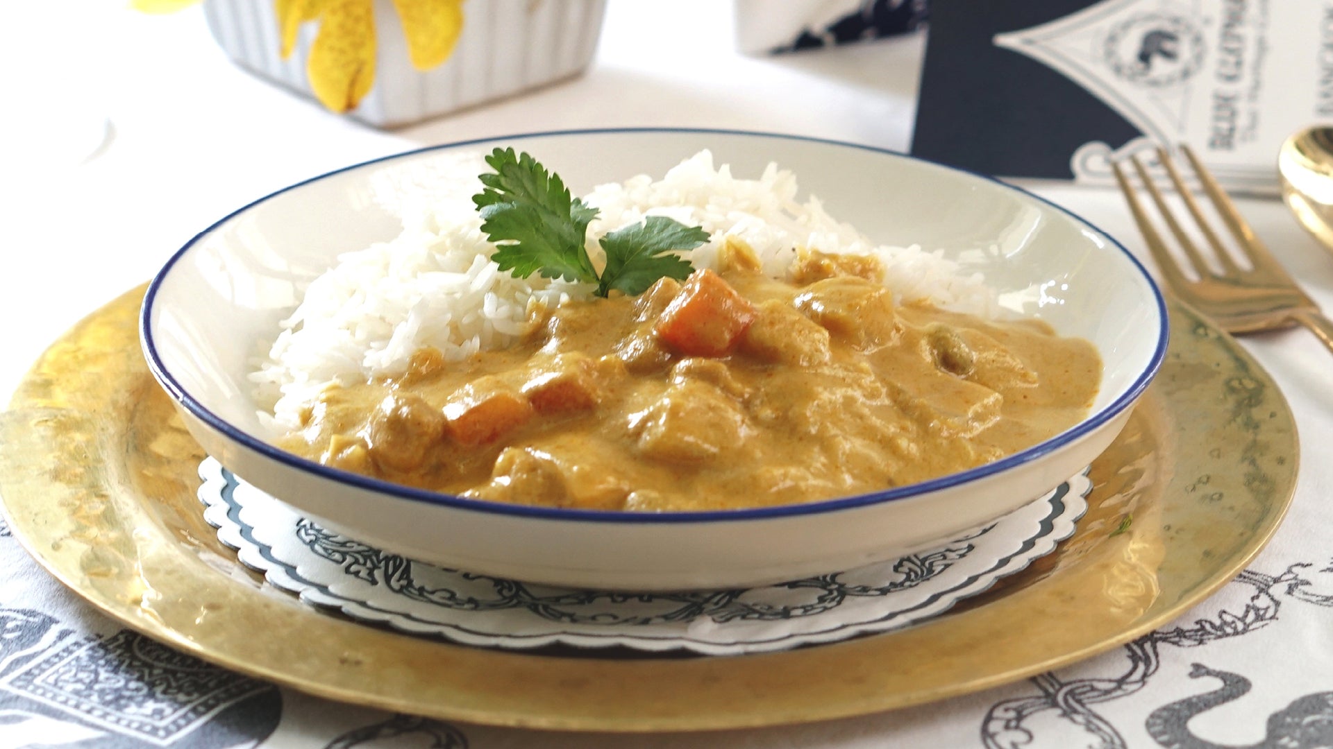 マスターシェフ・ヌーロウのイエローカレー 180g（1人前レトルトカレー）